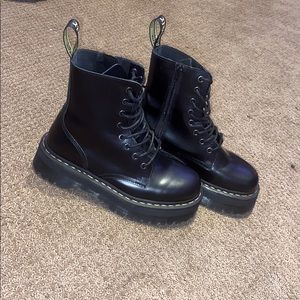 LIKE NEW!! DOC MARTENS JADON PLATFORM BOOTS